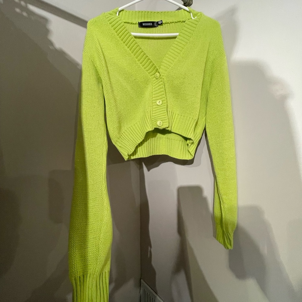 Super cute cropped lime green sweater